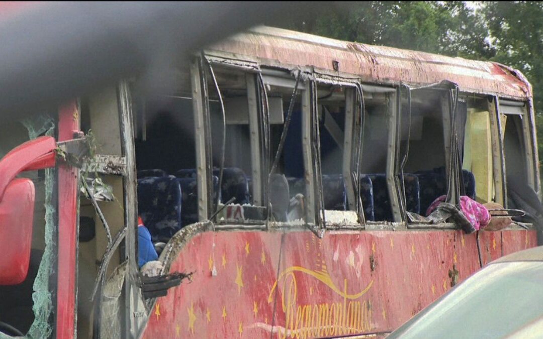 Vuelca en Mississippi un autobús que se dirigía a México; hay 7 muertos