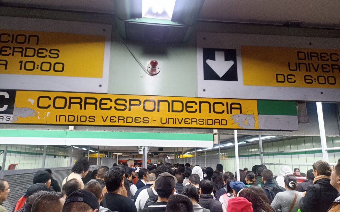 Línea 3 del Metro de CDMX con ‘pésimo servicio’: Los trenes tardan en pasar hasta 20 minutos