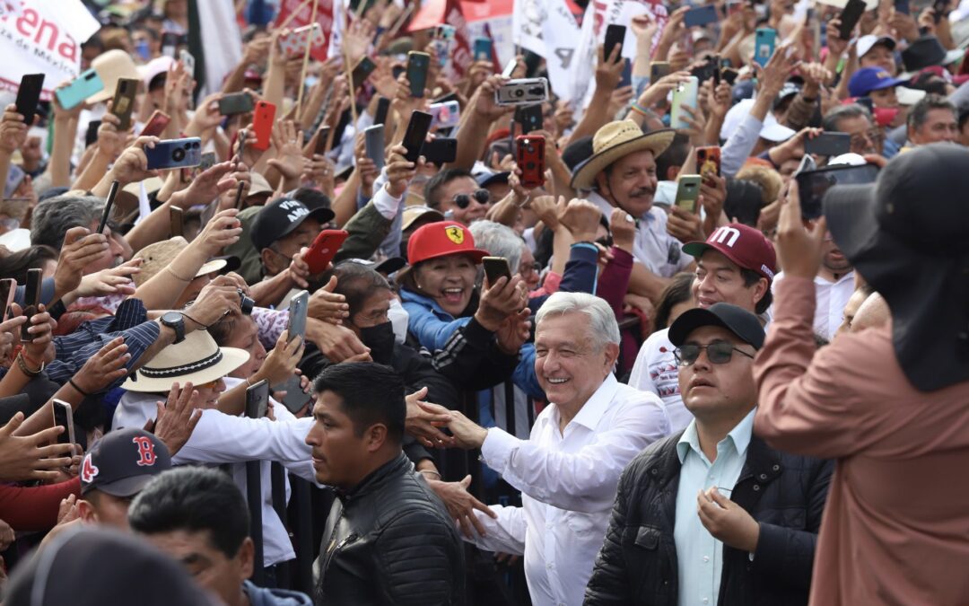 ‘Si se atiende al pueblo, la gente responde’, dice AMLO por la marcha