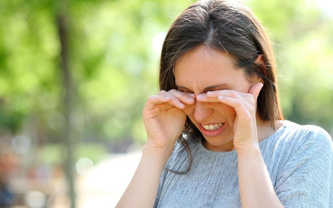 Síntomas inusuales del COVID: ¿Por qué arden los ojos?