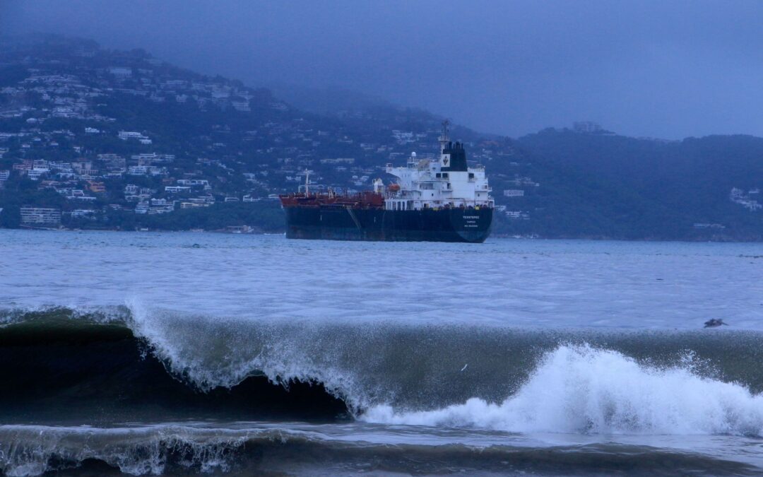 ‘Orlene’ se degrada a tormenta tropical; aún se esperan fuertes lluvias