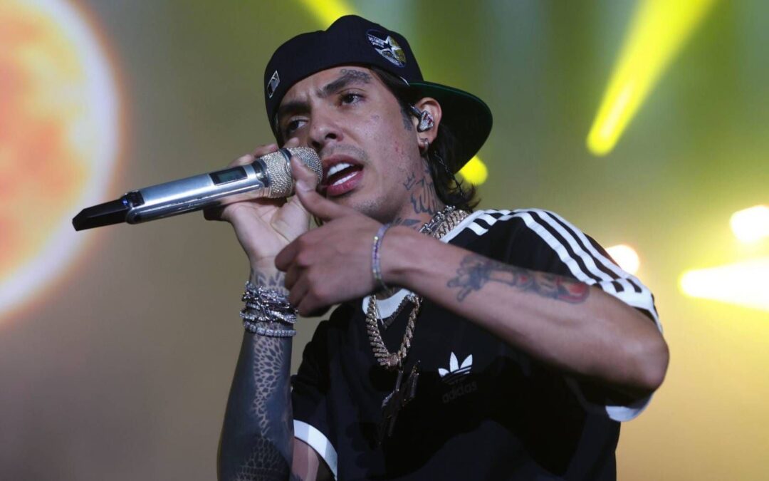 Natanael Cano canta ‘Cuerno Azulado’ en el Estadio GNP Seguros y genera polémica: ¿De qué trata?