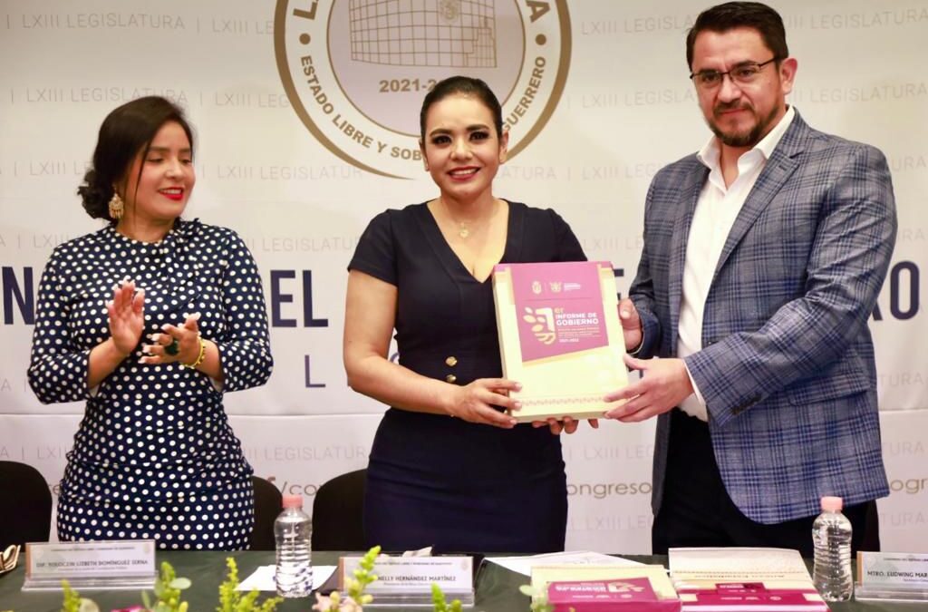 Entrega Segob Guerrero primer Informe de Gobierno de Evelyn Salgado
