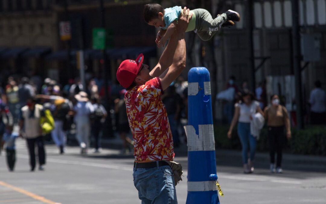 ¿Cuántos días te corresponden por licencia de paternidad si cotizas para el IMSS?