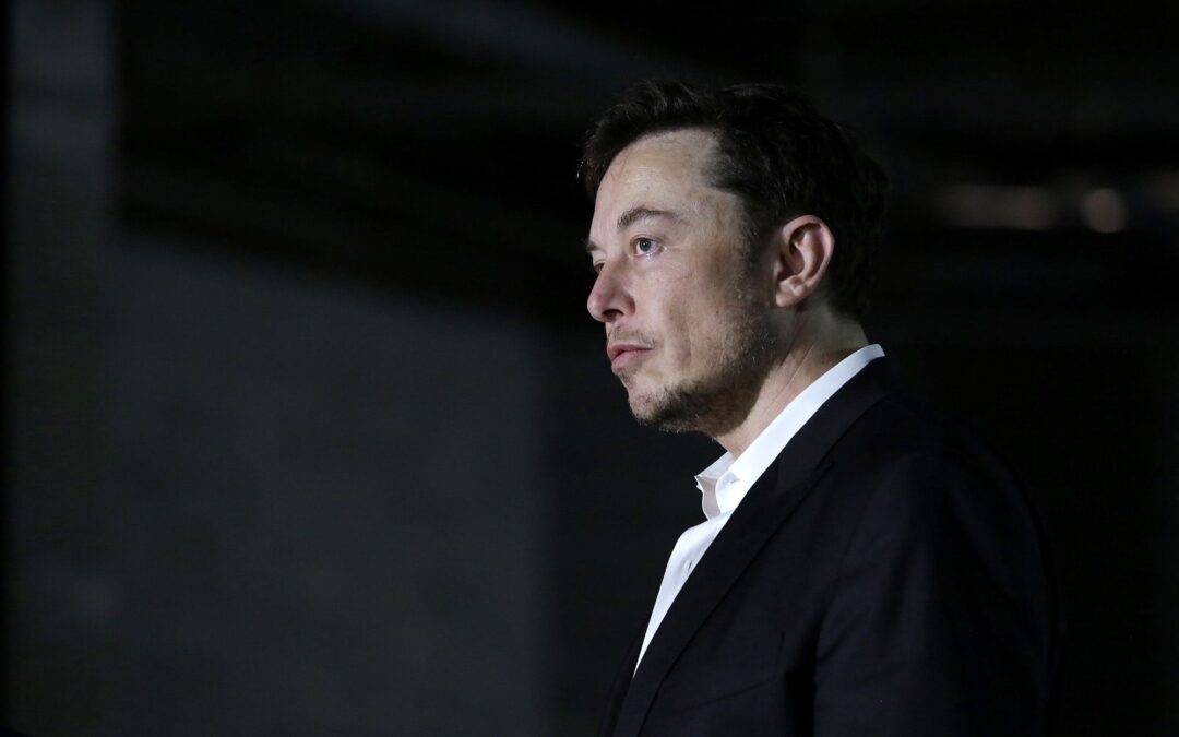 Twitter ¿arrepentido?: Musk regresa cuentas tras suspender perfiles de periodistas que lo criticaron