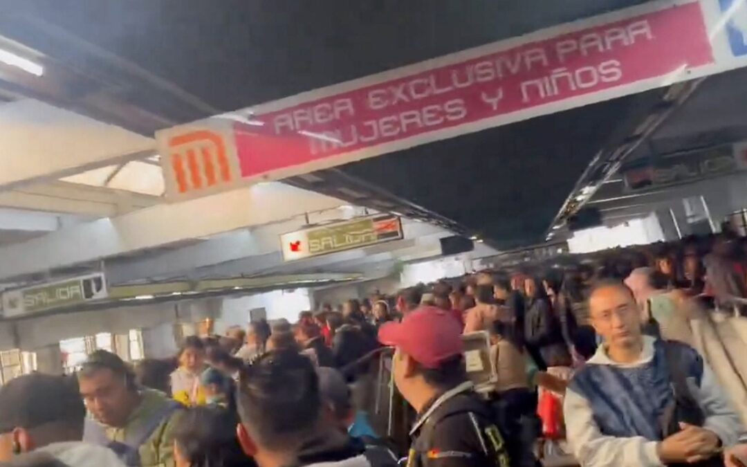 ¿Qué ocurre en la Línea 3 del Metro? ‘Llevamos 17 minutos sin poder abordar’, acusan usuarios