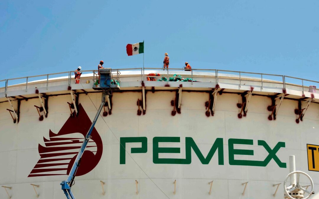 Refinería de Pemex en Cadereyta; Gobierno de Nuevo León advierte clausura por contaminación