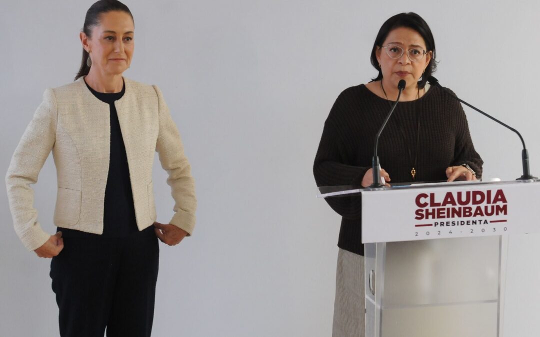 En las manos de Emilia