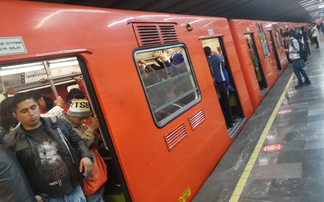 ‘¡Es un asco!’ Usuarios del Metro CDMX reportan retrasos y saturación en líneas 3, 6 y B