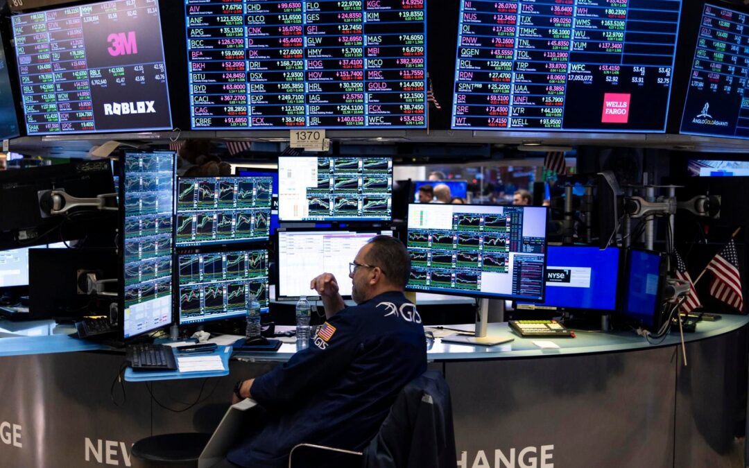 Wall Street cierra ‘optimista’ por conversaciones entre Rusia y EU para poner fin a la guerra en Ucrania