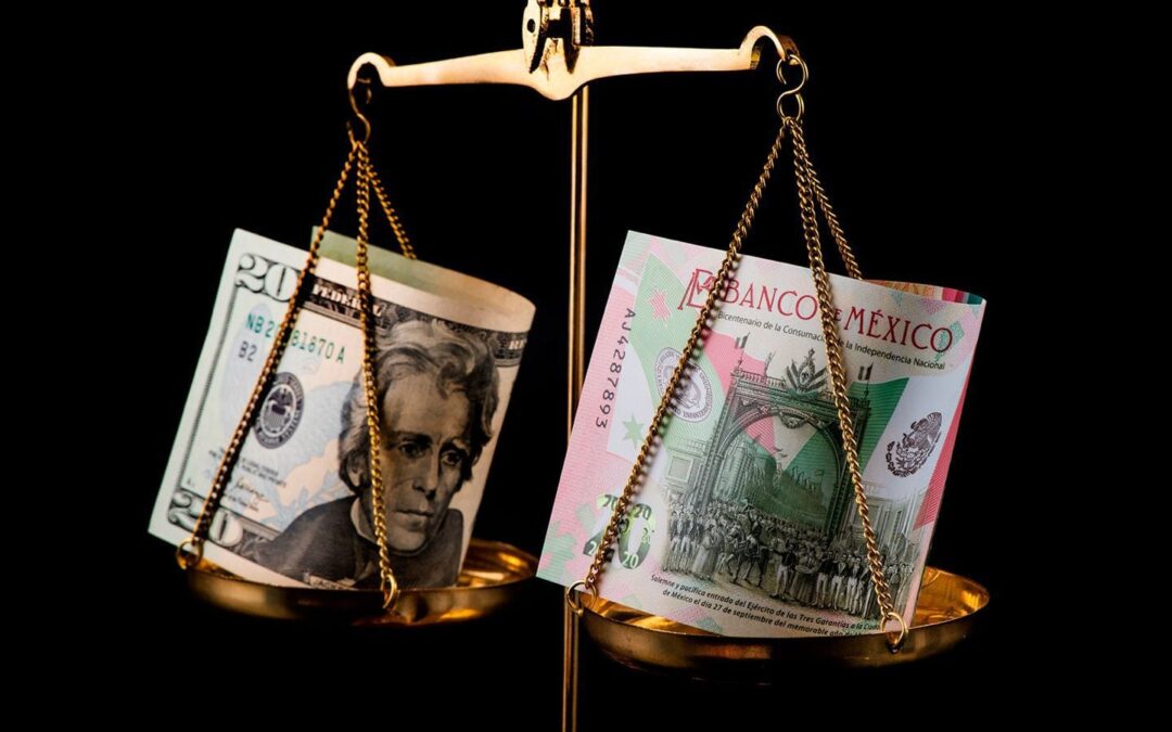 Peso arranca con pérdidas pese a ‘enfriamiento’ en inflación: ¿En cuánto cotiza HOY frente al dólar?