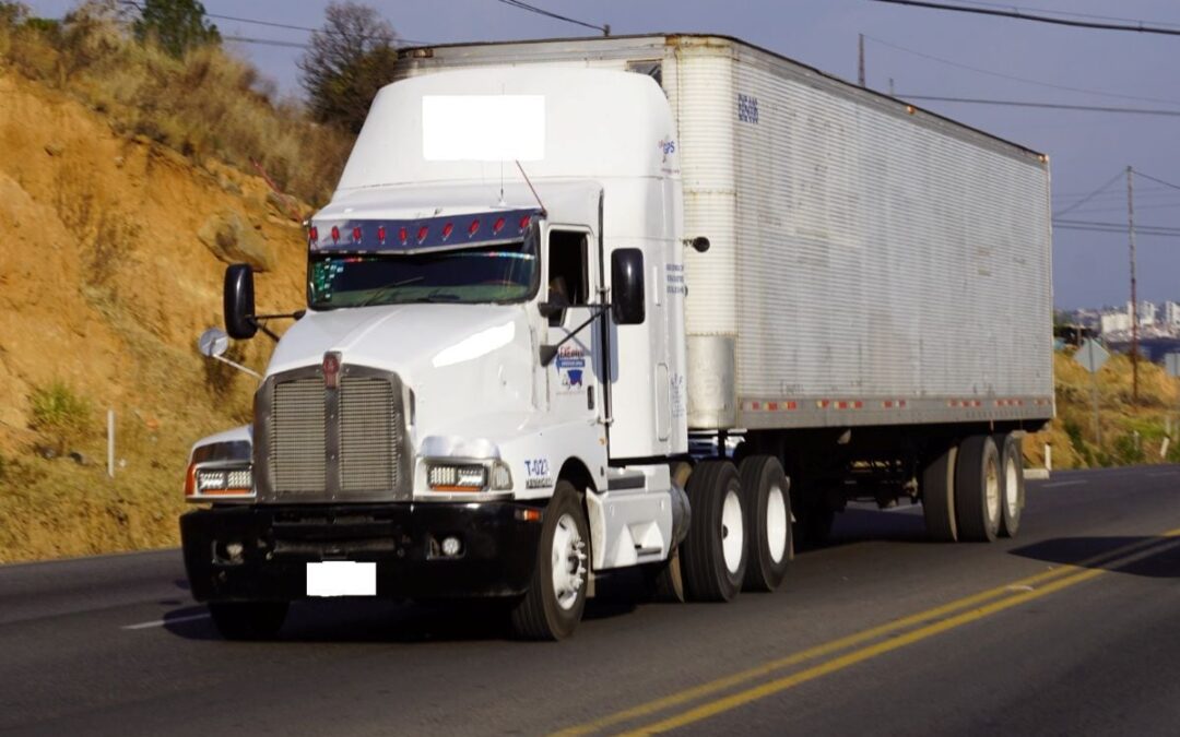 Más de 15 mil robos a transporte en México en 2024, reporta AMESIS