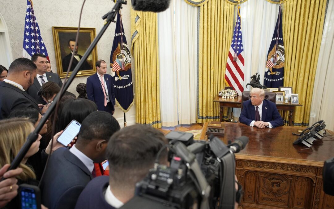 ¿Trump paga 15 mil pesos a ‘soplones’ para deportar a migrantes en EU? Esto sabemos