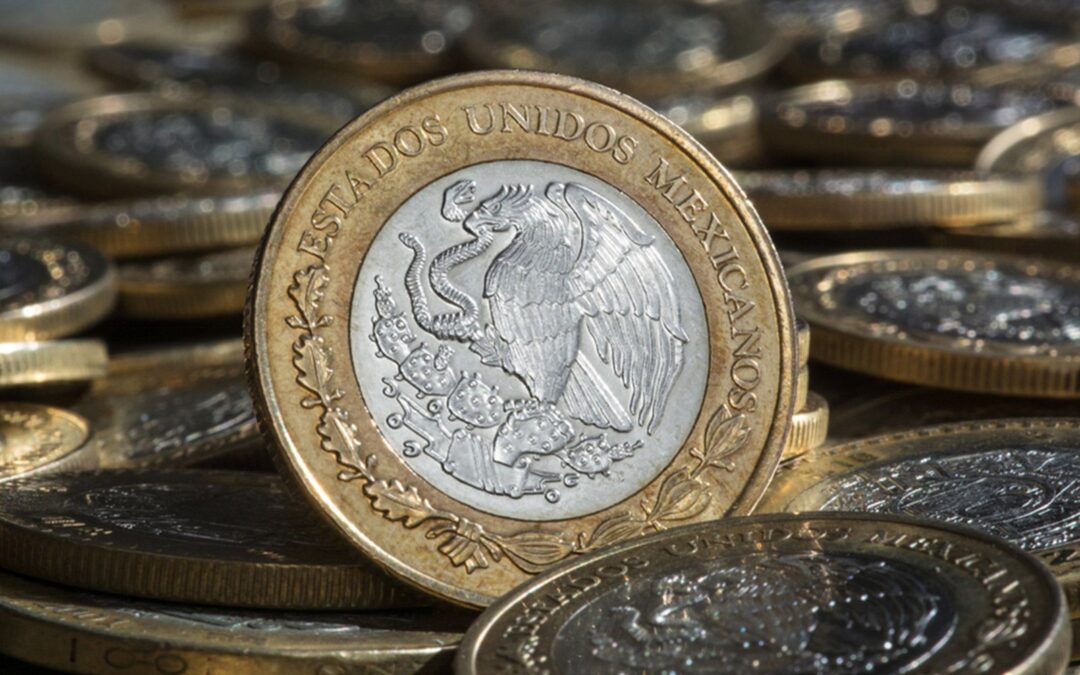 Banxico ‘no hace paro’ al peso: moneda logra ‘pírrica’ ganancia contra el dólar