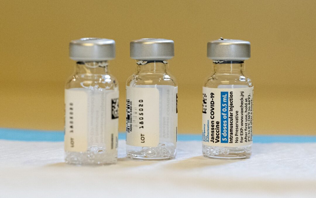 Vacunas de J&J contra el COVID caducaron en EU