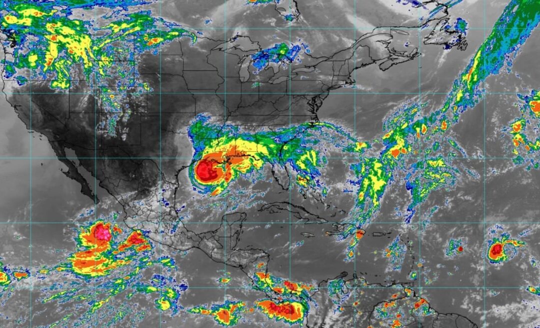 Posible ciclón en Michoacán y tormenta tropical 21 ‘salpicarán’ México: ¿En dónde habrá lluvias?
