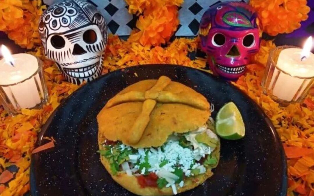 Regresan las ‘gordimuertas’: Aquí puedes probar esta gordita con forma de pan de muerto