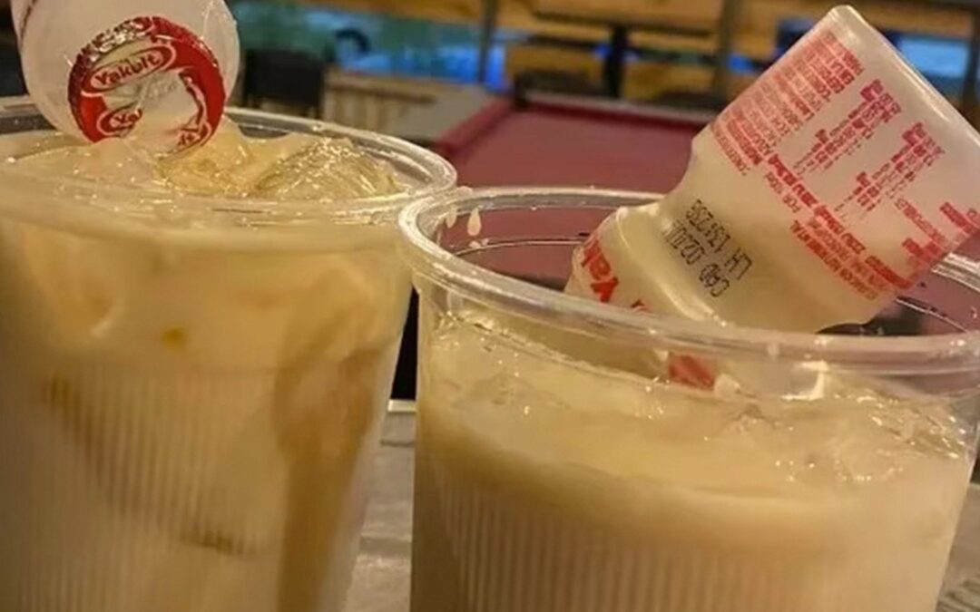 ¿’Chela’ con Yakult? Conoce la ‘Yakuchela’, bebida que ha sorprendido a Internet