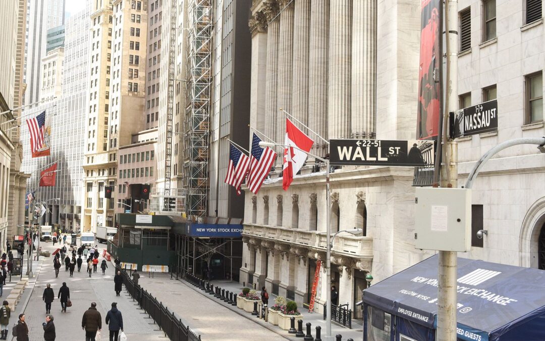 Wall Street cierra ‘tenso’ previo a anuncio de la Fed