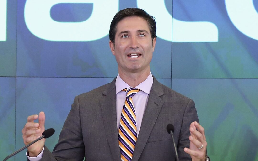 Starbucks cambia de director: ¿Quién es Brian Niccol, el nuevo CEO?