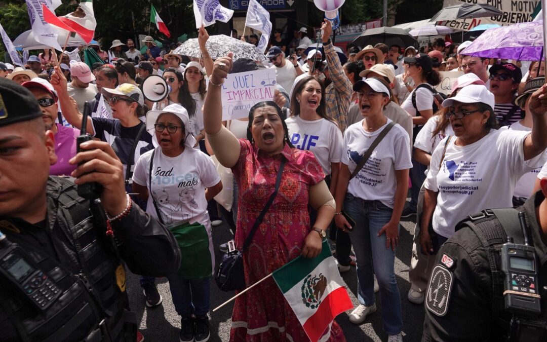 Reforma al Poder Judicial: Trabajadores marchan contra iniciativas de AMLO