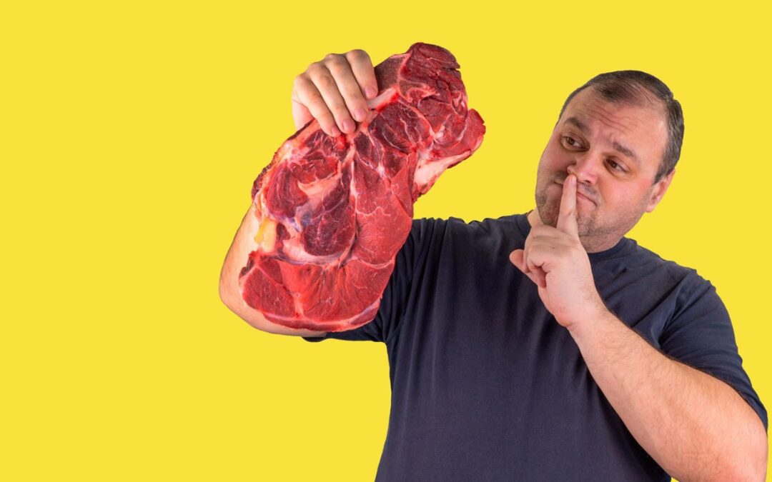 ¿Tienes más de 50? Estas son las razones por las que debes bajarle a la carne roja
