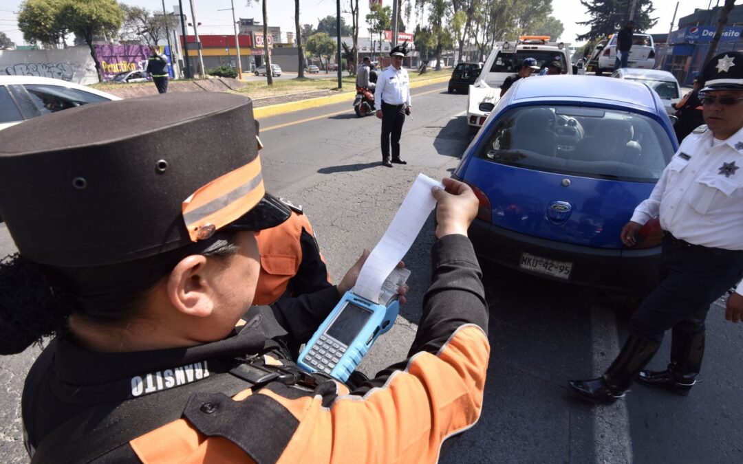 Por eeeso, joven: Tu carro puede terminar en el corralón por estas razones