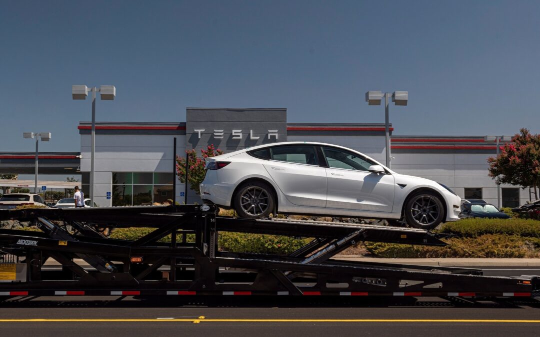 Tesla retirará más de 300 mil autos por error en sistema autónomo: Estos modelos tienen fallas
