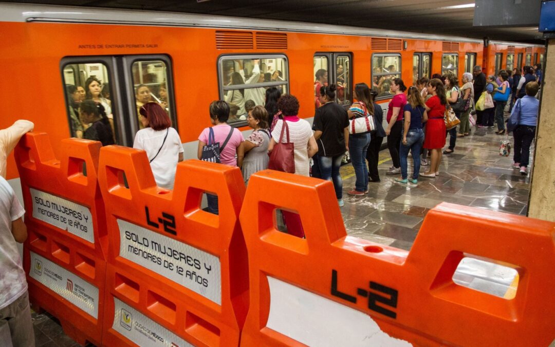 Metro de CDMX va ‘como tortuga’: ¿Qué líneas reportan retrasos de más de 10 minutos este lunes?