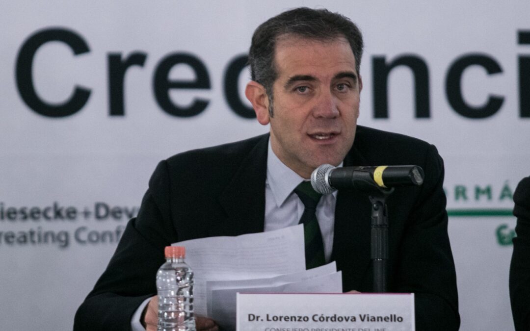 Denuncia Morena ante el INE a Lorenzo Córdova por desvío de recursos públicos
