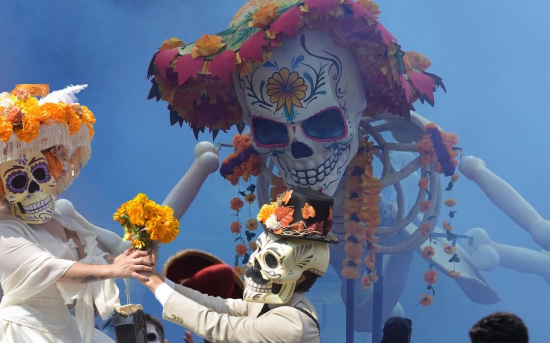 (FOTOS) Así se vivió el Mega Desfile de Día de Muertos 2024, entre catrinas y flores de cempasúchil