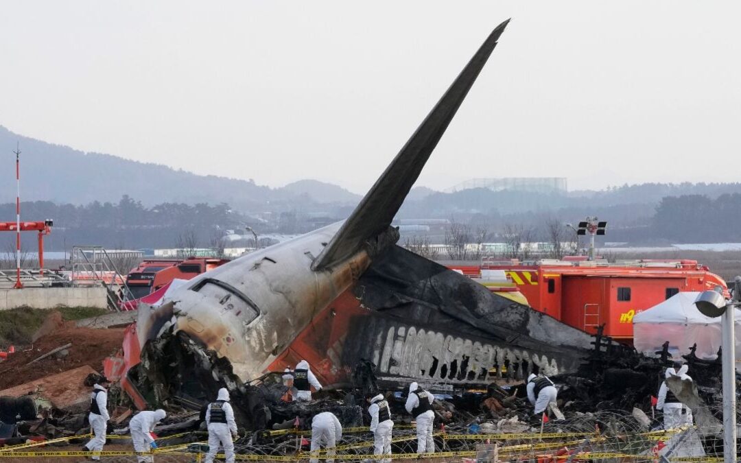 Accidente aéreo en Corea del Sur: Revelan que grabadora del avión dejó de funcionar antes de estrellarse