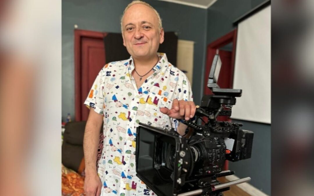 Lalo España comparte postura sobre temas sensibles en la comedia: ‘Hay que ser prudentes’