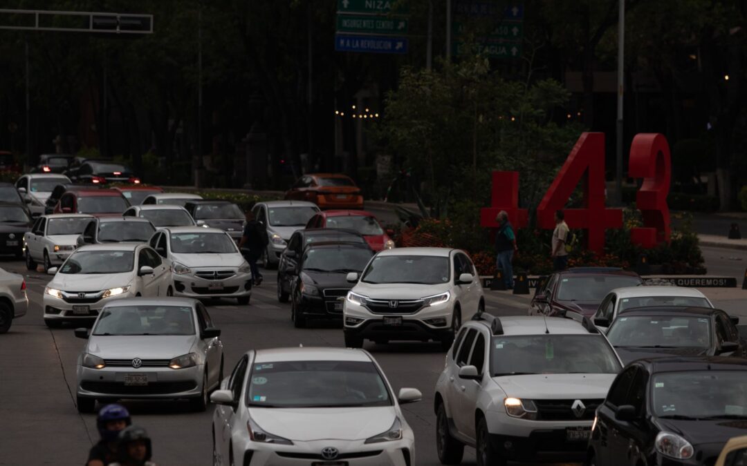 Doble Hoy No Circula en CDMX y Edomex: Estos autos deben quedarse guardados el Día de la Bandera