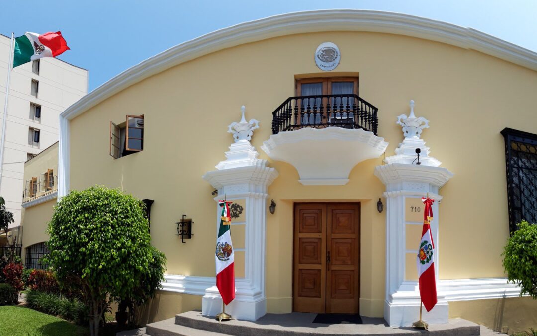 ‘No vamos a expulsar a nadie’: AMLO tras salida de embajador Pablo Monroy en Perú