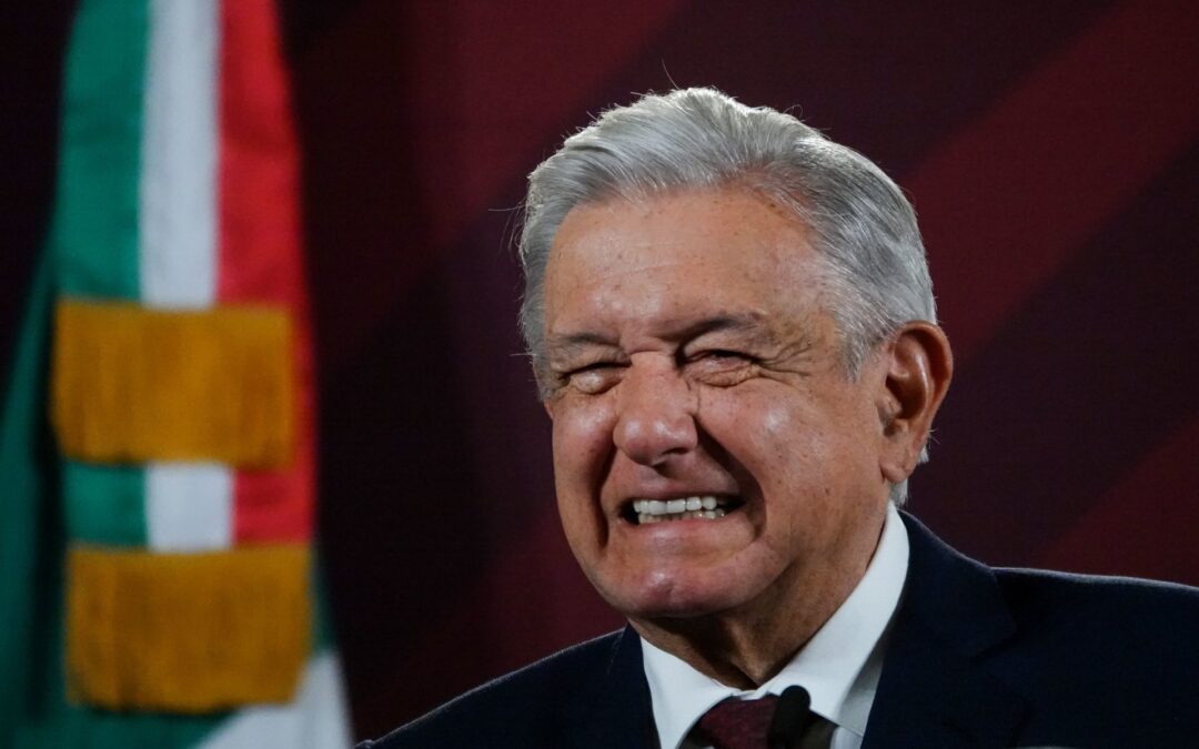 Enero ‘de bajón’: Aprobación de AMLO cae a 54% primer mes de 2023, según encuesta EF