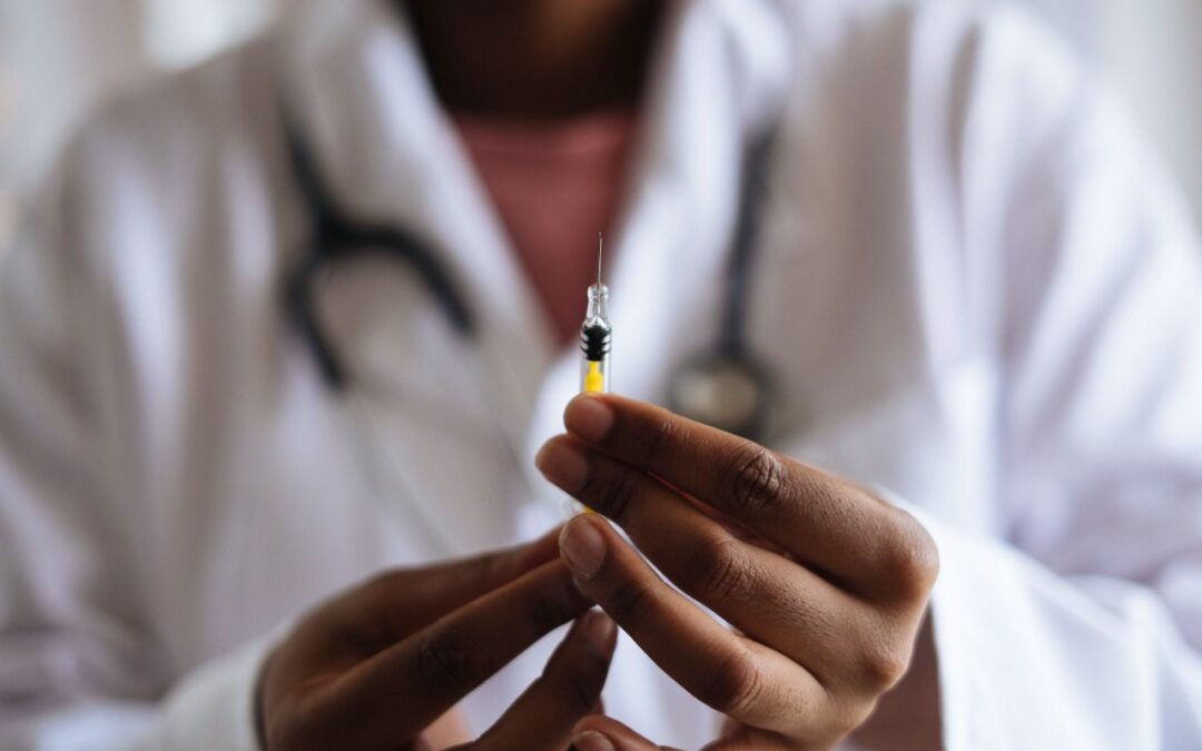 ¿Qué son los polímeros y cuáles son los riegos de inyectarlos en medicina estética?