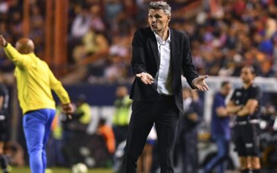 Renuncia Fernando Ortiz a la dirección técnica del América tras fracaso ante Chivas