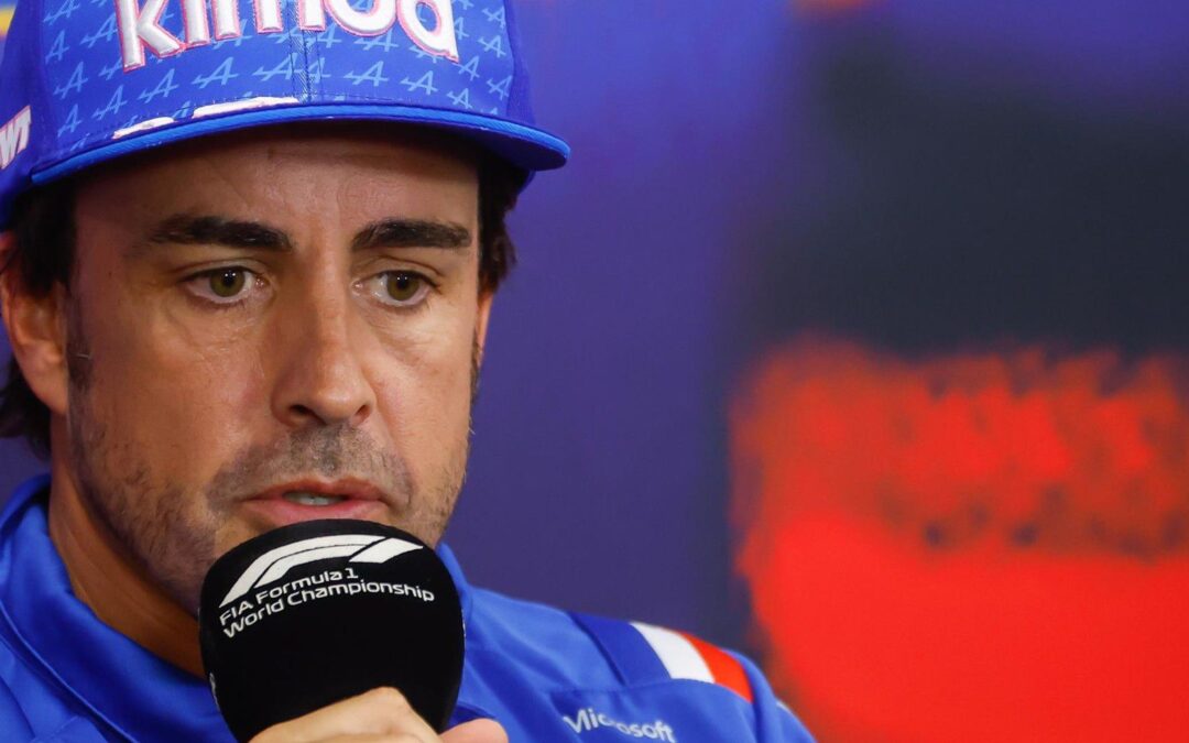 Alonso se disculpa con Hamilton, pero reprocha racismo; ‘Si lo dices a un latino, es divertido’