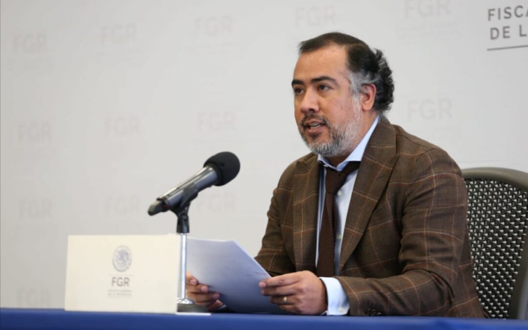 Omar Gómez, fiscal del caso Ayotzinapa, renunció a su cargo, confirma AMLO