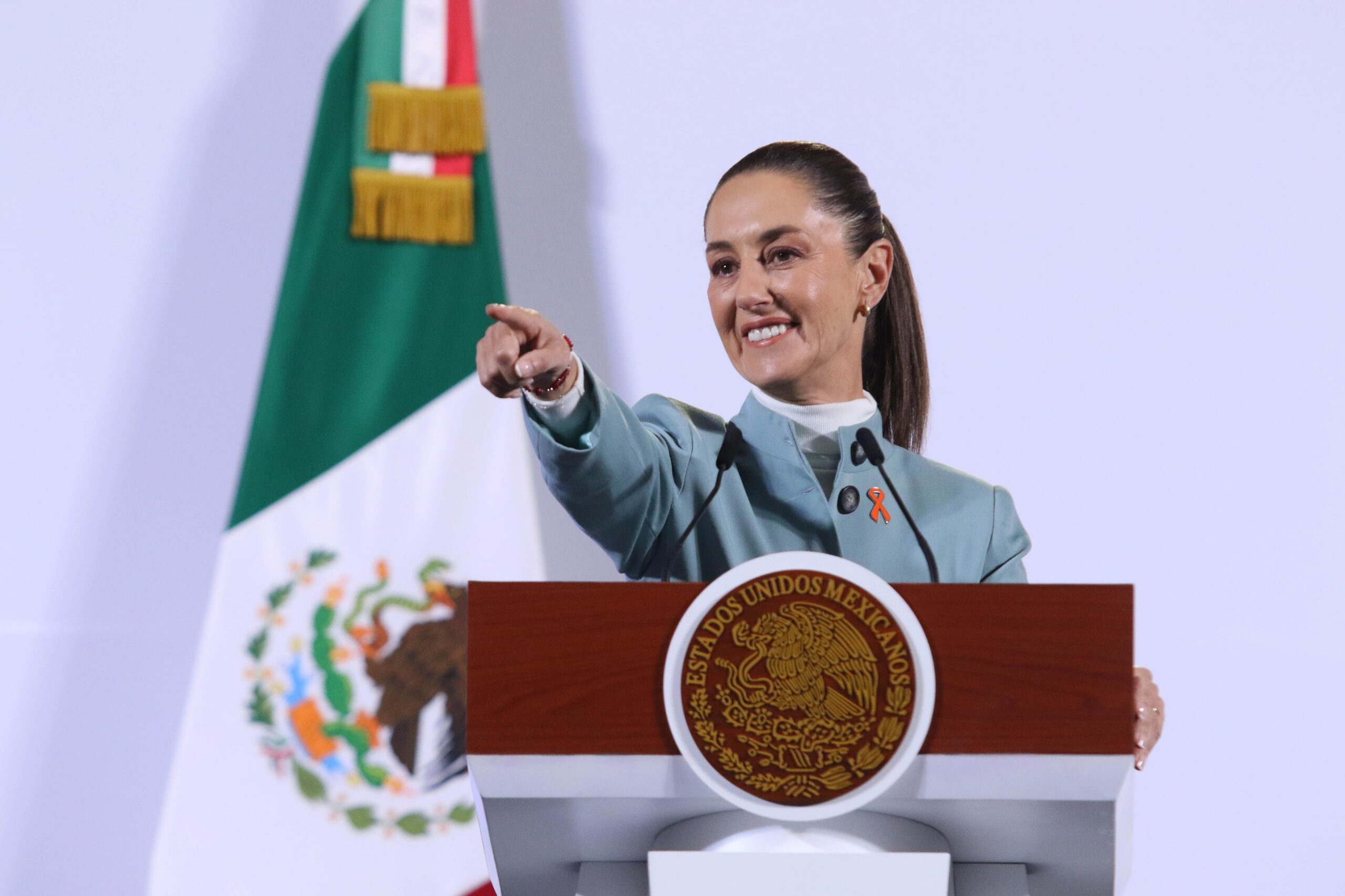 Sheinbaum descarta petición del INE de aplazar elección judicial