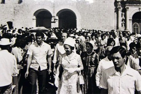 Reina Isabel II en México: ¿Qué comió la monarca durante su visita?