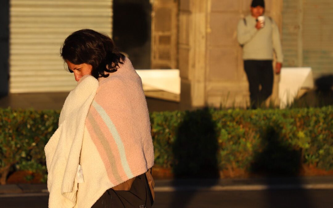 Lunes ‘congelado’ en CDMX: Activan alerta roja por temperaturas de hasta -2 grados