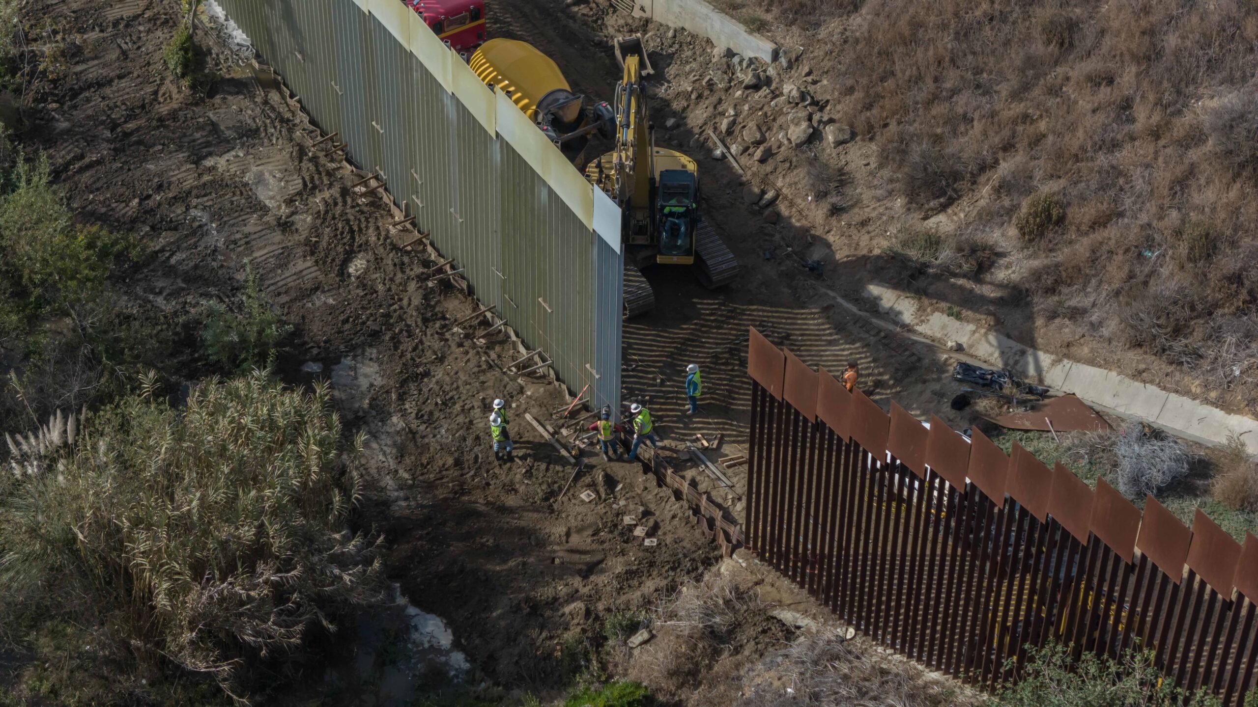 EU avanza con la construcción del nuevo tramo del muro fronterizo