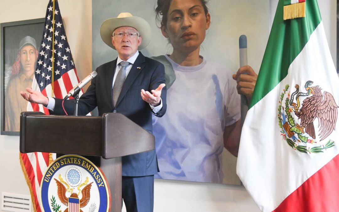 Ken Salazar responde a AMLO y a Sheinbaum: ‘Buscamos diálogo para seguir con el progreso democrático y económico’