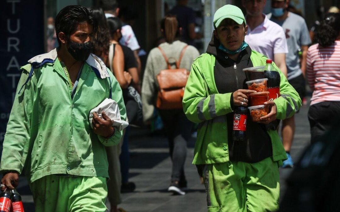 Exige tus derechos: Estos trabajos deben dar comida gratis a sus empleados, según la LFT