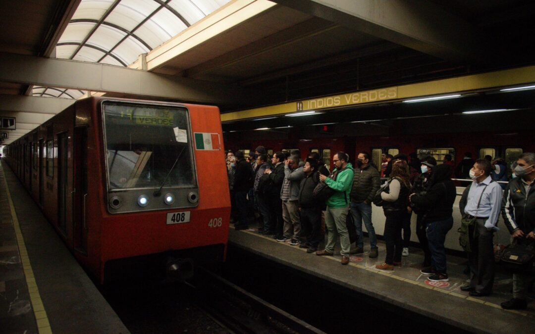 Metro CDMX: Trenes de Línea 3 tardan hasta 20 minutos en llegar, reportan usuarios