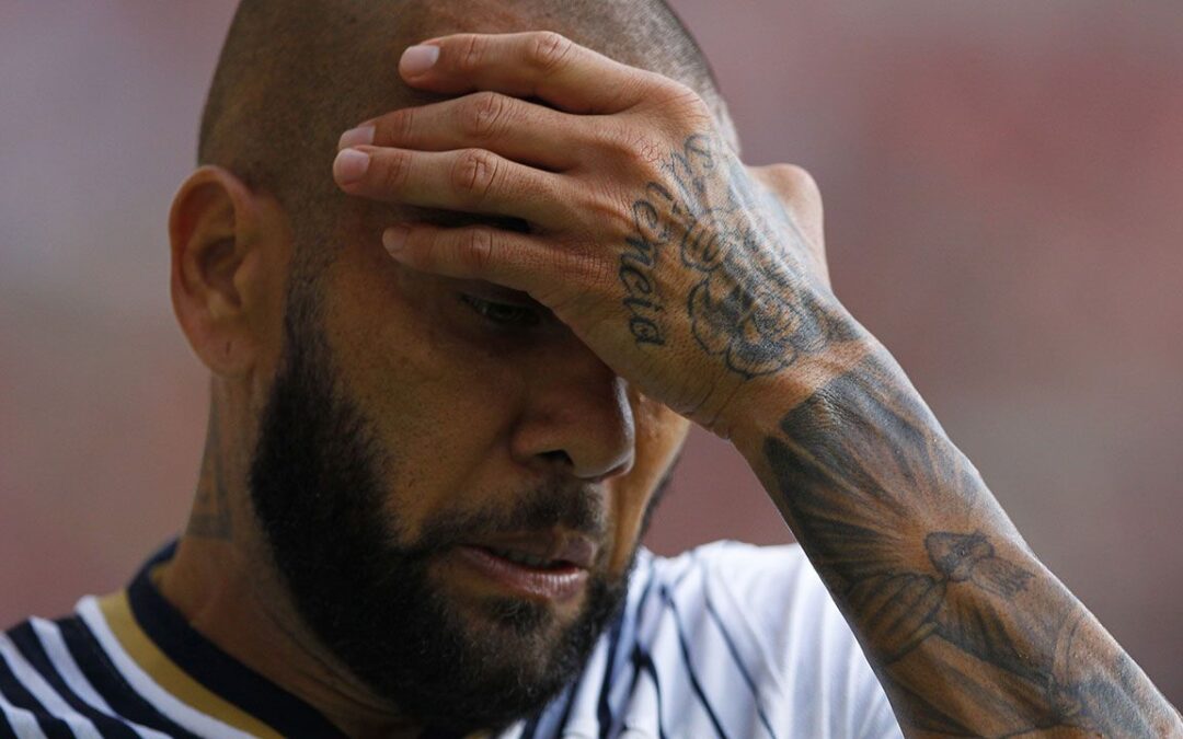 Dani Alves tiene millonaria deuda con Hacienda y embargos de propiedades en Barcelona