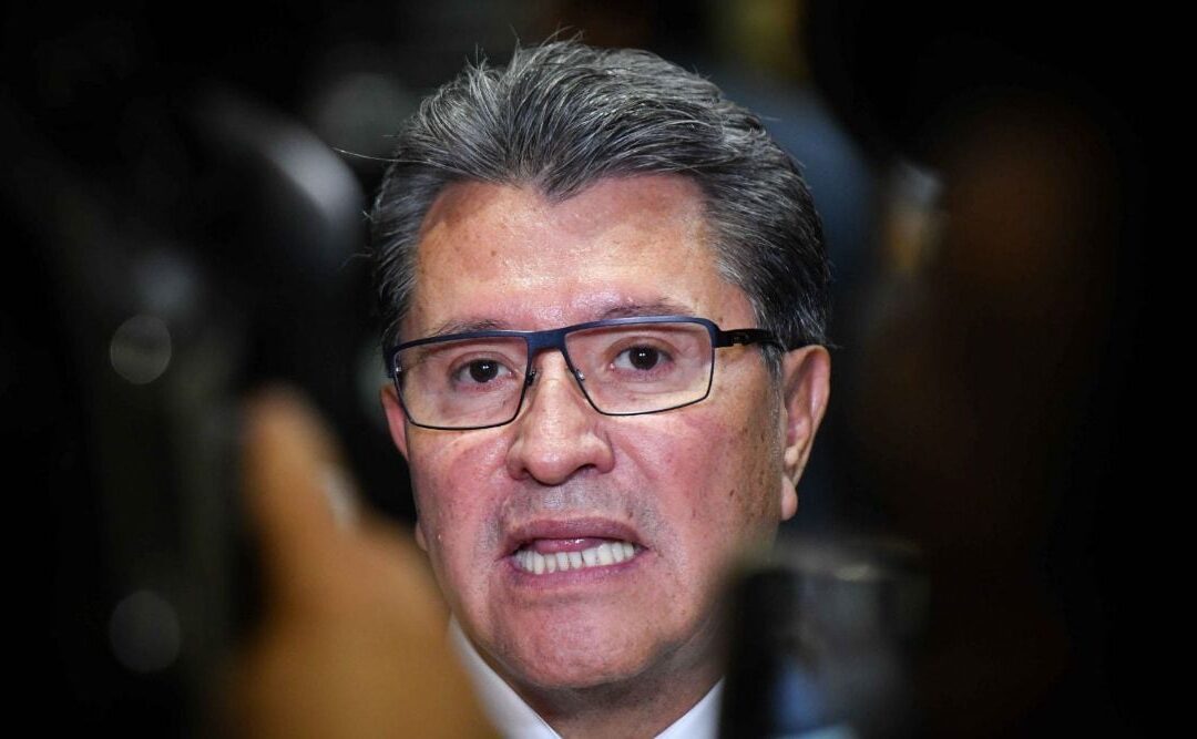 Iniciativa para reducir jornada laboral a 40 horas fue desechada, confirma Monreal; ¿qué pasará ahora?