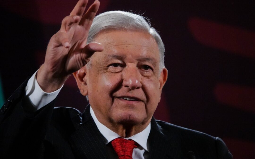 AMLO ‘festeja’ liberación de Julian Assange: ‘Era como tener en prisión a la libertad’